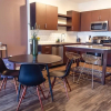 Отель Modern 1Br Apt 3Min From Convention Center, фото 20