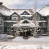 Отель Glacier Lodge by Whistler Accommodation в Уистлере