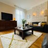 Отель Charming 3-bedroom apartment in the heart of Tours, фото 2
