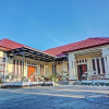 Отель Collection O 91488 Hotel Lingkarsut Jeneponto Near Patung kuda, Jeneponto, фото 16