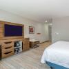 Отель Hampton Inn by Hilton Bedford, фото 23
