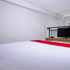Отель RedDoorz Plus @ Cibogo Bawah 2, фото 5