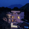 Отель Jiuhua Mountain is Qingshan Mountain Wild Homestay, фото 1