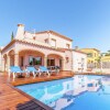 Отель Luxurious Villa St Pere Pescador With Swimming Pool, фото 23