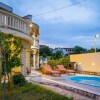 Отель Charming Villa Rea In Sveti Filip I Jakov в Сане