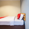 Отель OYO 990 Stadion Residence Syariah, фото 15