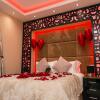 Отель Aphrodite Suites Huddersfield, фото 2