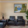 Отель Sea Breeze Inn, фото 12