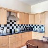 Отель Beautiful, Spacious Flat in St Johns Town of Dalry, фото 8