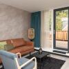 Отель Luxe Appartement 2p - Jan van Renesseweg, фото 1