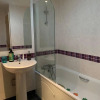 Отель Impeccable 2-bed Apartment in London, фото 6