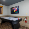 Отель Mountain Sunrise Pool Cottage, фото 35