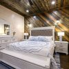 Отель Brand New Luxury 2 Bedroom with Loft and Spa Sleeps 10, фото 29