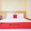 Отель RedDoorz near Exit Toll Sirkuit Sentul, фото 8
