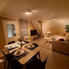 Отель Lovely 3-bedroom Apartment Near City Center, фото 10