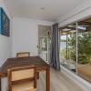 Отель Tapuaetahi Beachfront Studio - Downstairs Self-Contained Holiday Unit, фото 5