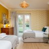 Отель Stunning 2 Bed Apt W Garden in Clapham, фото 2