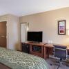 Отель Quality Inn & Suites, фото 8