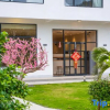 Отель Wanning Riyuewan Flower Romantic Homestay, фото 8