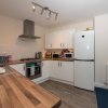 Отель Awesome 1 bed in Central Southsea, фото 6