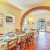 Отель Awesome Home in Arezzo With 6 Bedrooms, Wifi and Outdoor Swimming Pool, фото 15