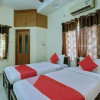 Отель OYO 22900 Sri Sai Suites, фото 12