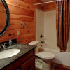 Отель Limerick Lodge 3 Bedrooms 3.5 Bathrooms Cabin, фото 9
