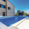 Отель Amazing Home in Klimno With Wifi and 5 Bedrooms, фото 29