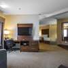 Отель Comfort Suites Saskatoon, фото 6