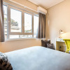 Отель Exceptionally Located Studio Apartment, фото 8