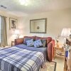 Отель Classic Lithonia Home - Near Golf & Stone Mtn, фото 4