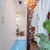 Отель Topfloor Getaway Balcony&hot Tub+acropolis View, фото 2