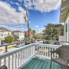 Отель Beachy Galveston Home < 1/2 Mi to Pier & Seawall, фото 12