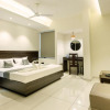 Отель Paramount Suites & Service Apartments, фото 6