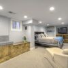 Отель Large House Central Downtown/Uptown Sleeps 14!, фото 4