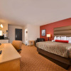 Отель Clackamas Inn & Suites, фото 1