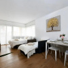 Отель Lake Modern Suites - Free Parking, фото 10
