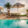 Отель Colonial-style Camps Bay Apartment With Ocean Views and Private Pool Area CBT Lodge, фото 9