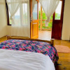 Отель Bwindi Neckview Lodge, фото 13