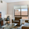 Отель Bluebird Suites near Cleveland Clinic, фото 12