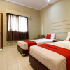 Отель RedDoorz Plus @ Jalan Damai 2, фото 3