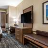 Отель Comfort Inn & Suites Downtown near University, фото 32