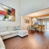 Отель Charlotte Townhome w/ Deck: 18 Mi to Downtown!, фото 5