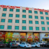 Отель Qaser AlSultan Hotel Suites, фото 1