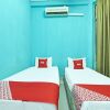 Отель OYO 90441 Cz Traveler's Hotel, фото 14