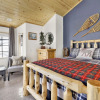 Отель 2262-ski Inn Style Chalet 2 Bedroom Home by RedAwning, фото 16