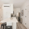 Отель M11 Gorgeous Modern 2BR Sofabed Heart of Plateau, фото 5