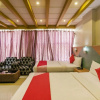 Отель OYO 436 Emirates Suites, фото 14