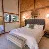 Отель Inclining View by Lake Tahoe Accommodations, фото 16