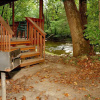 Отель Creekside Memories Cabin - 2 Br Cabin, фото 4